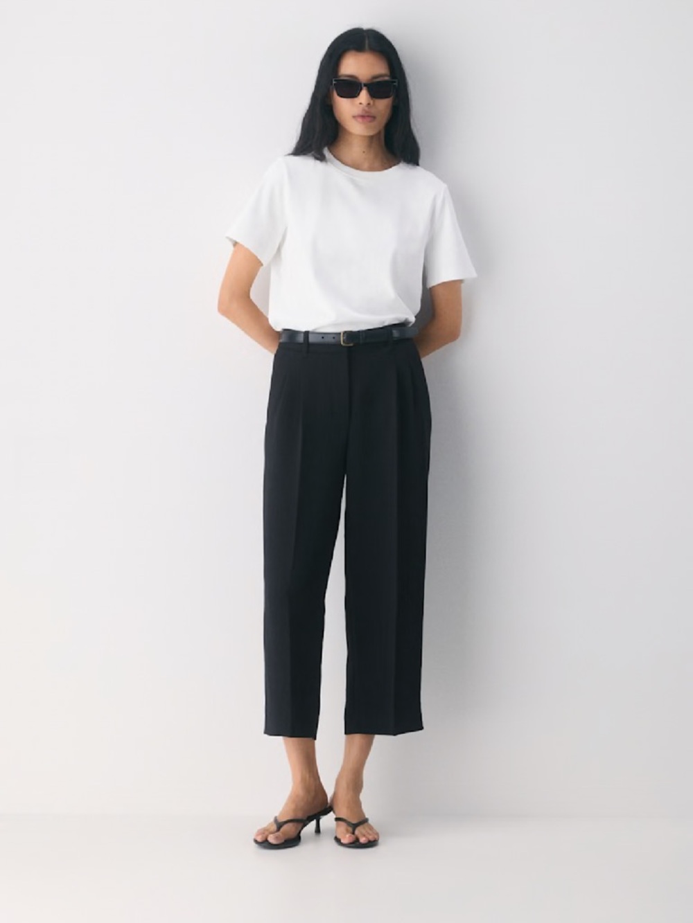 Aritzia The Effortless Pant - Cropped, Classic Black